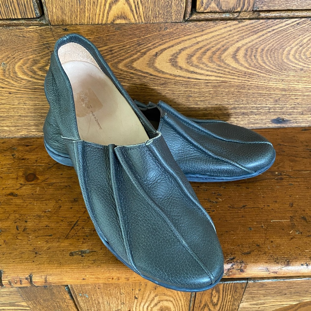 Trippen Germany flats shoes 41 10 soft blue leather